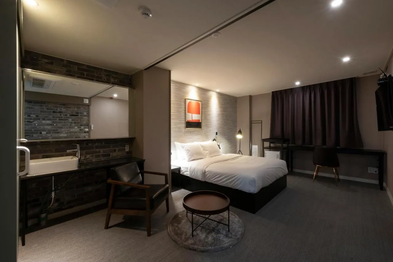 No. 25 Signature Hotel Daecheong Busan